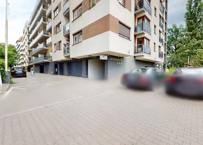 Na Wielkiej Wyspie 900 Steps To Market